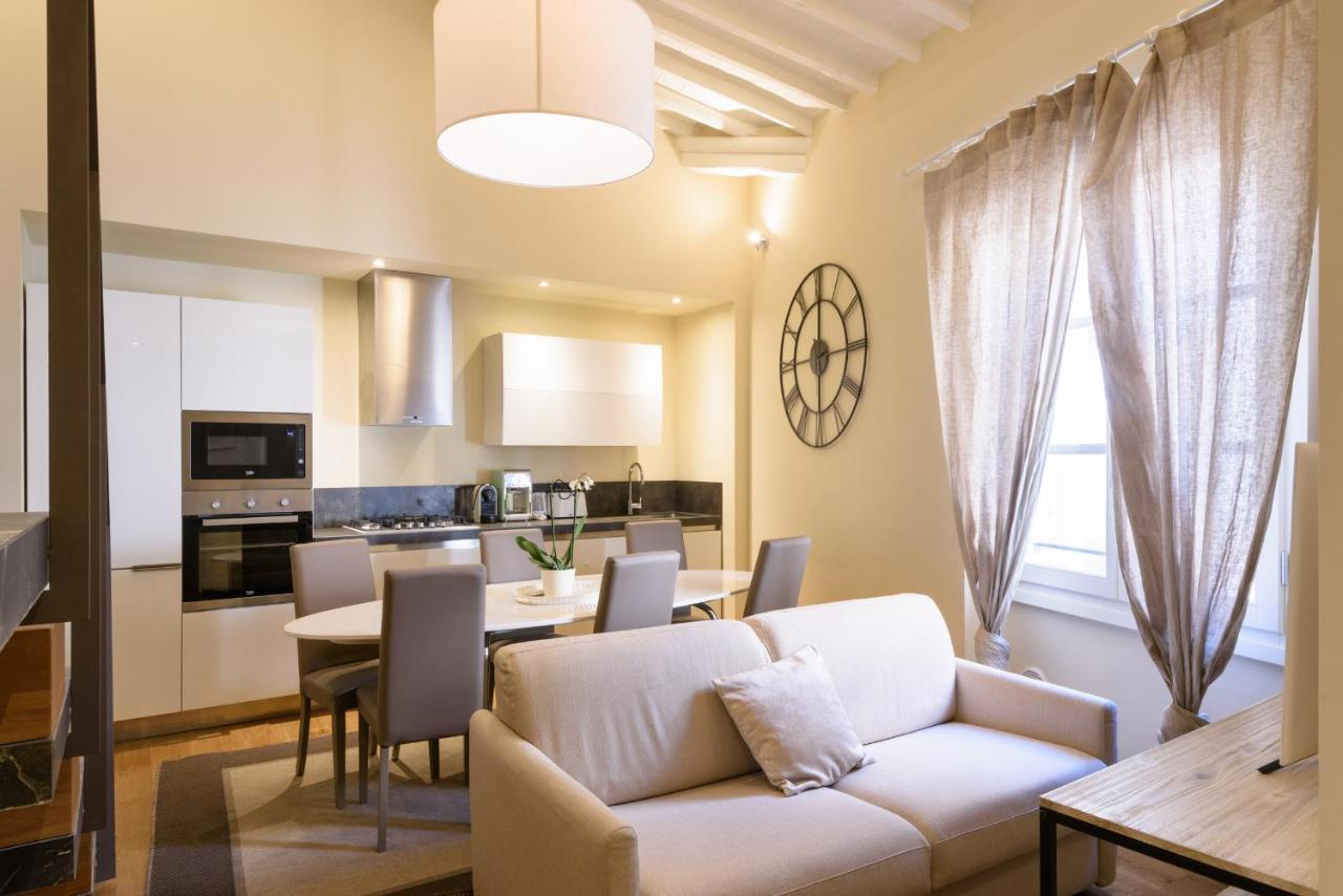 Santa Croce Penthouse Apartment Florence
