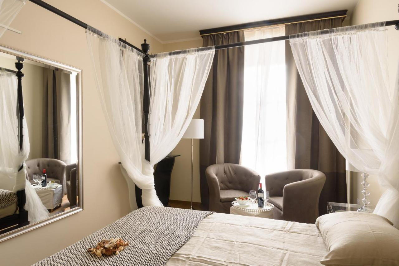 Santa Croce Penthouse Apartment