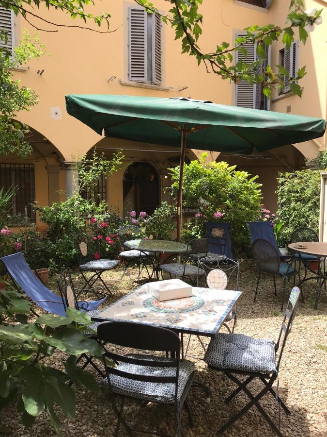 Apartment Cynthia's Garden - With Private Garden In Santa Croce *