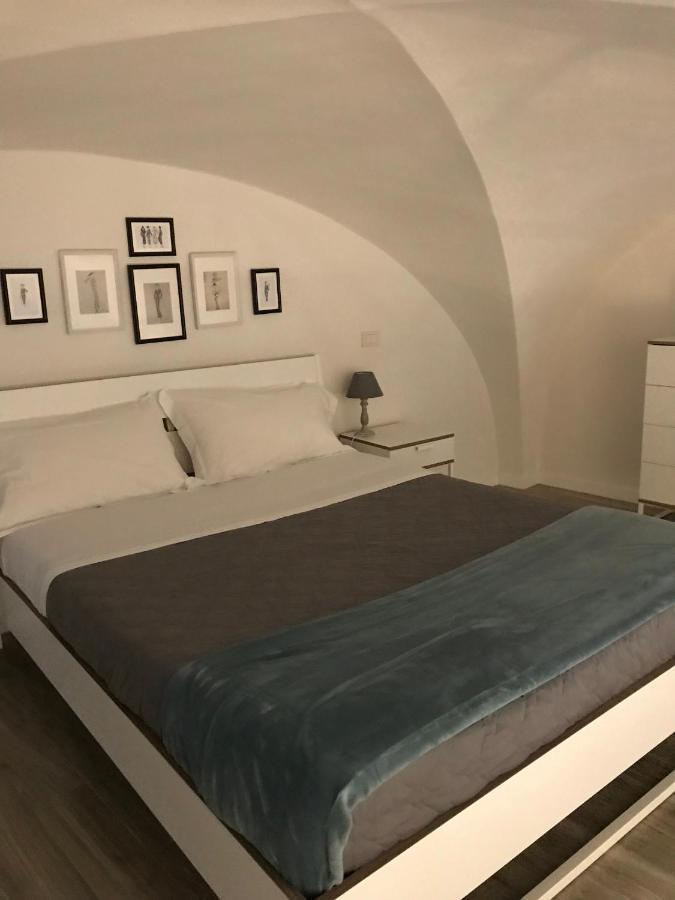 Apartment Cynthia's Garden - With Private Garden In Santa Croce *