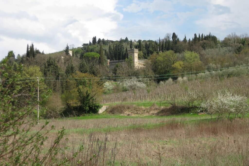 Casa La Torre Un Castello Alle Porte Di Apartment