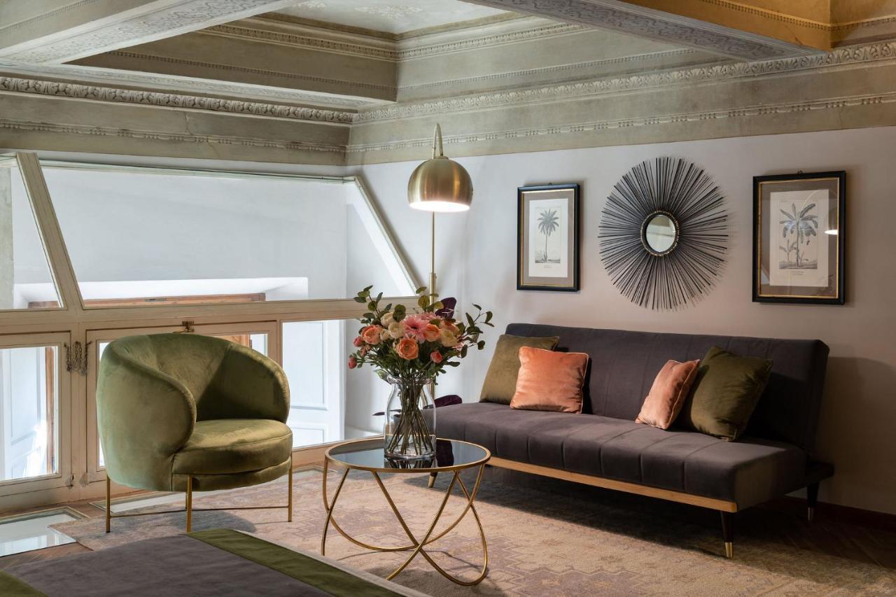 - Piazza San Lorenzo Apartment