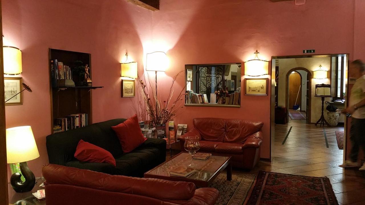 Della Musica Couette-café Florence