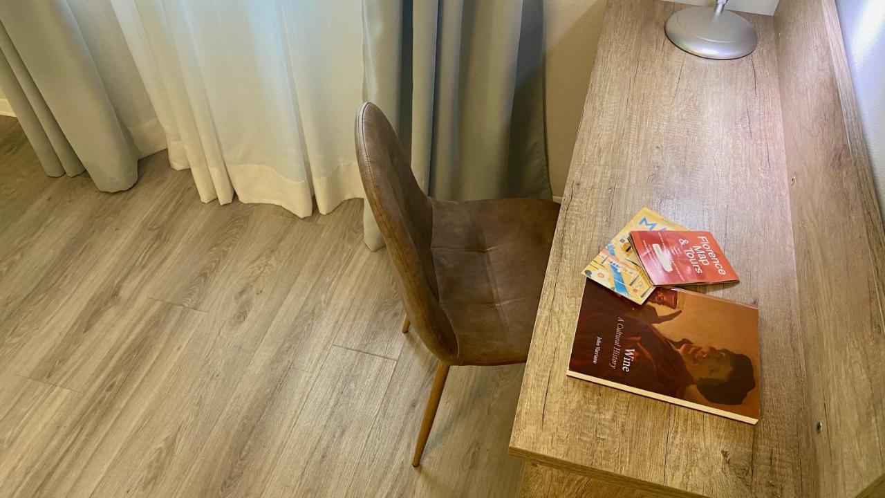 Corso Second Floor Apartment *