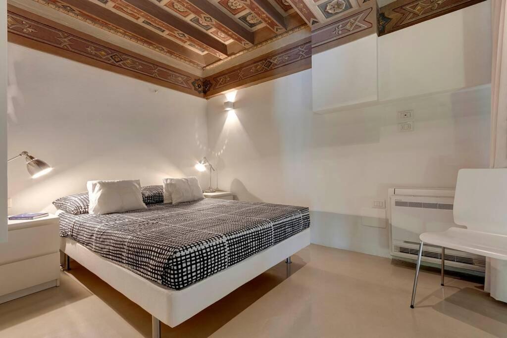 Apartment Gold *