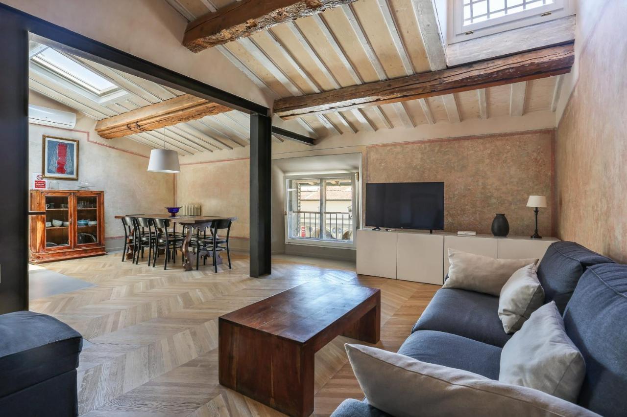 Belle Arti Penthouse In Apartment Florence