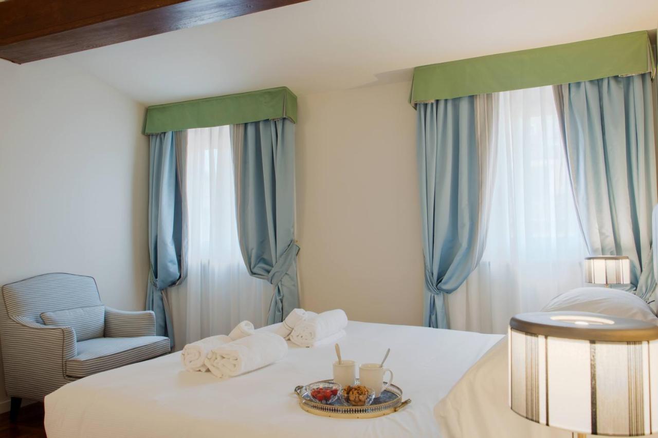 Dafne Magnificent Attic Overlooking The Duomo Apartment *