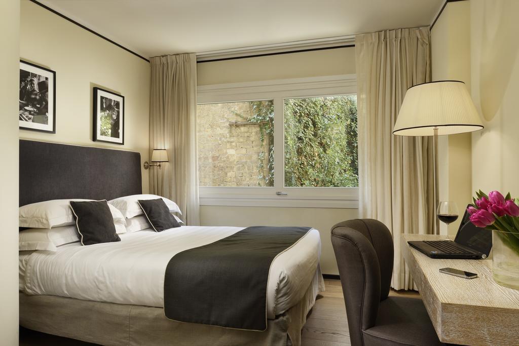 Hotel Ponte Vecchio & 4*