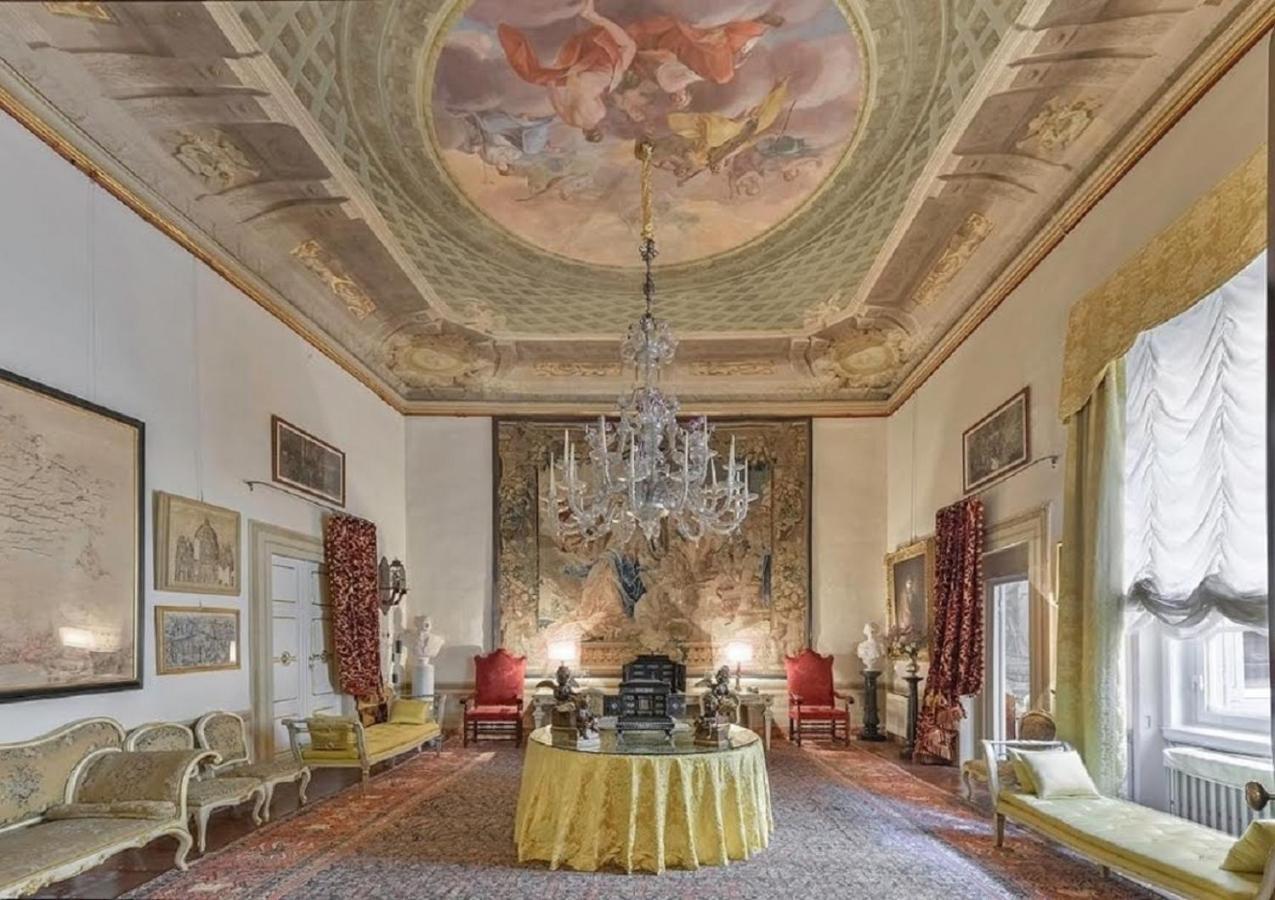Maggio Palace By Vacavilla Apartment
