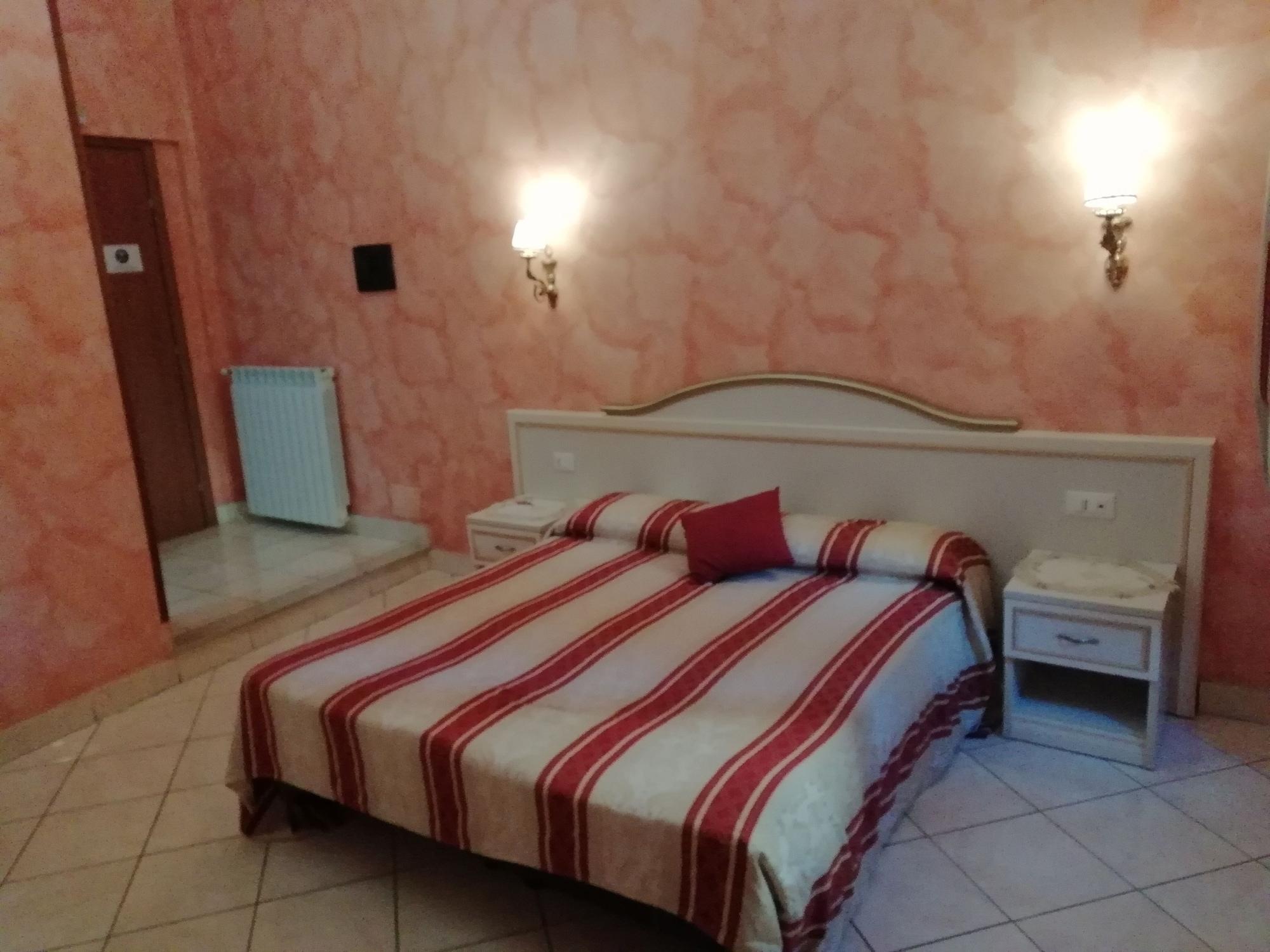 Bed & Breakfast La Corte Dei Principi - Residenza D'epoca 3*
