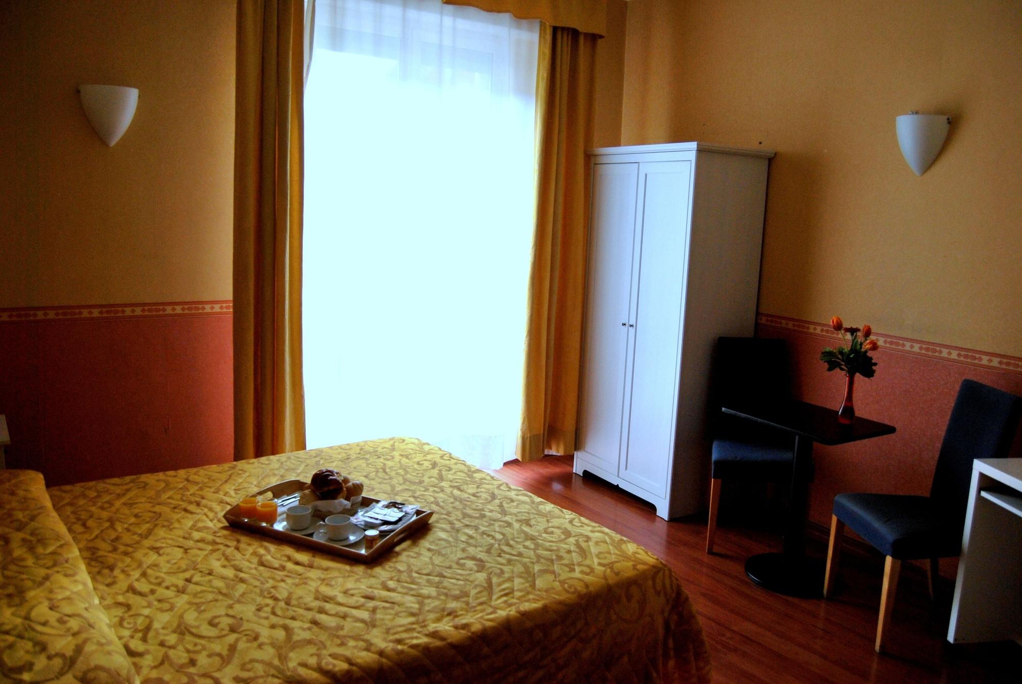 Cantoria Hotel 3*