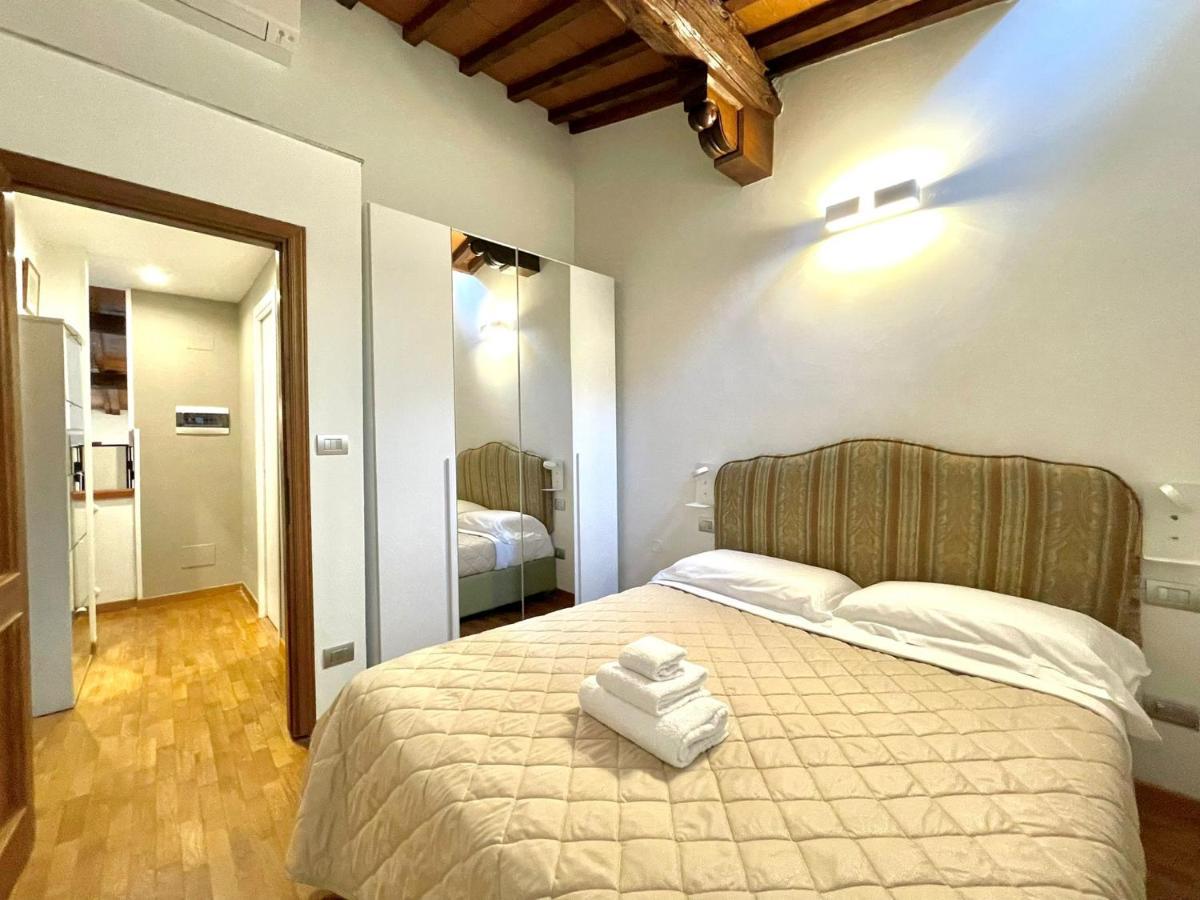Apartment Charming In The Very Heart Of *