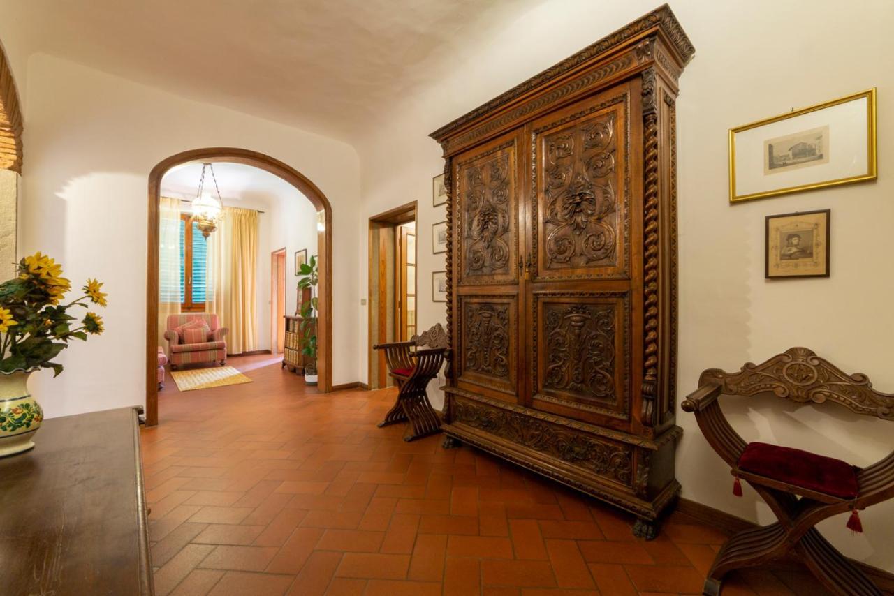 110 Sqm 6 Sleeps In Santa Croce Apartment Florence