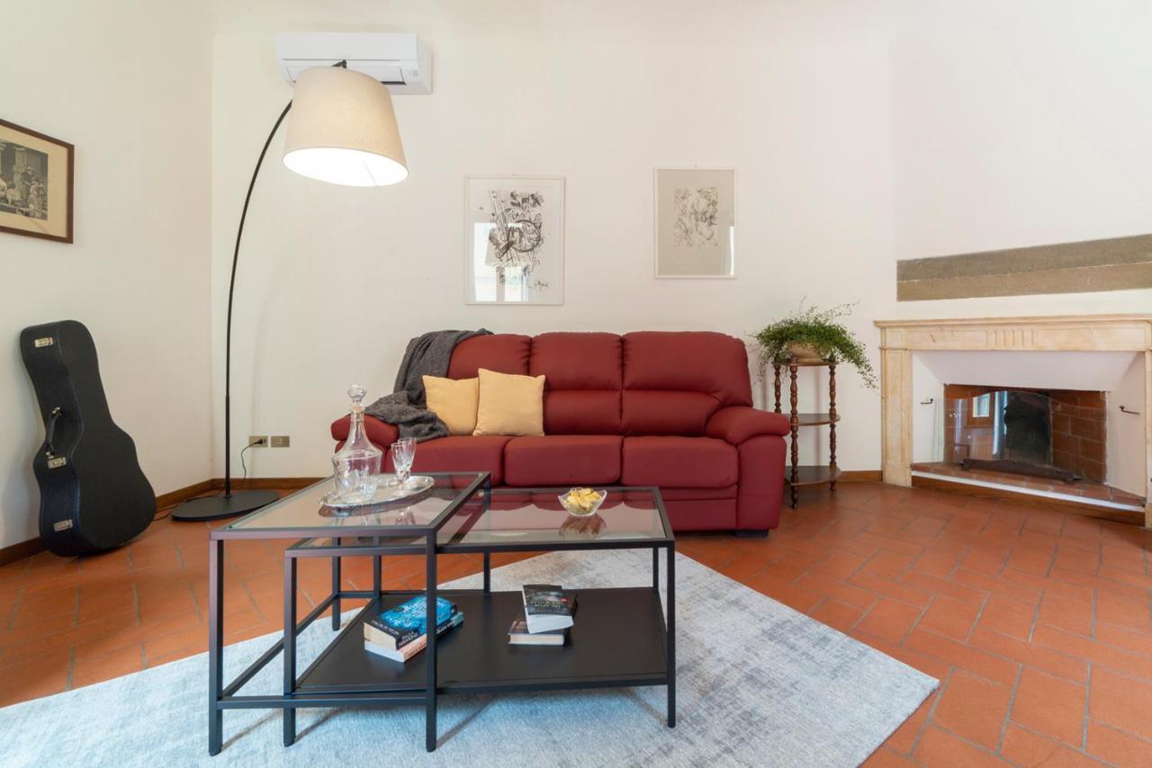 110 Sqm 6 Sleeps In Santa Croce Apartment Florence