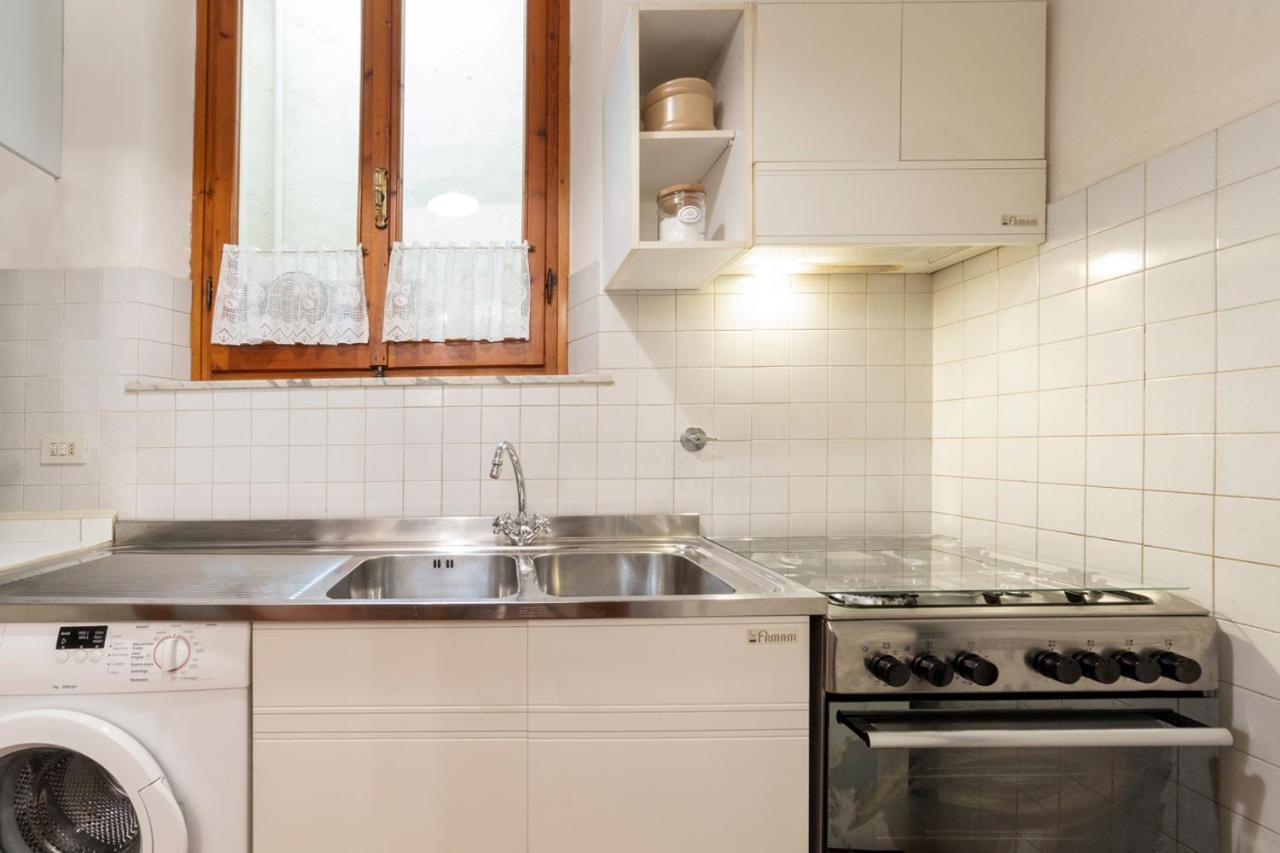 110 Sqm 6 Sleeps In Santa Croce Apartment Florence