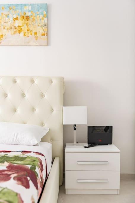 Modern Near Ponte Vecchio. Appartement Florence