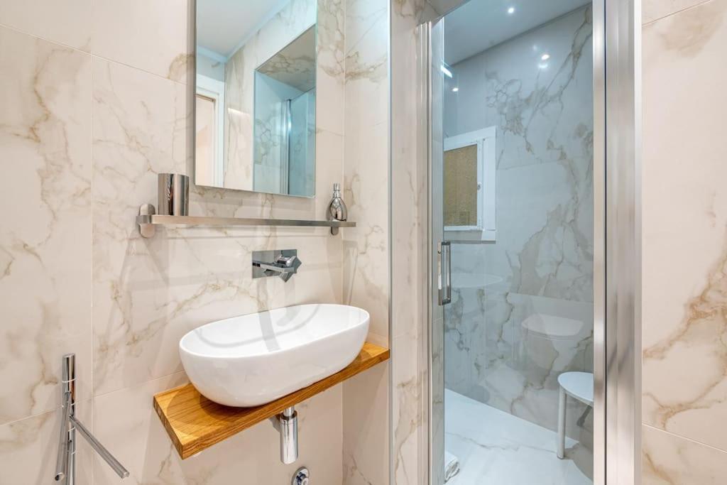 Apartment Luxury Terme 13 *