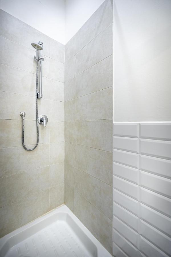 Yid Lovely Sangallo Apt Appartement *