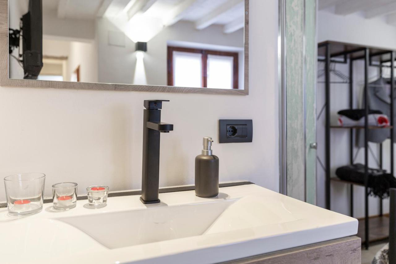 Apartment La Noce Quiet Place Next To Lively San Lorenzo *