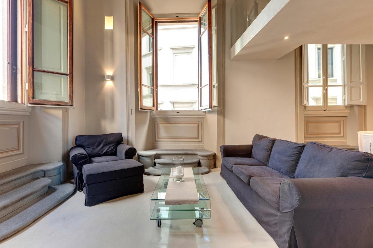 Apartment Gold