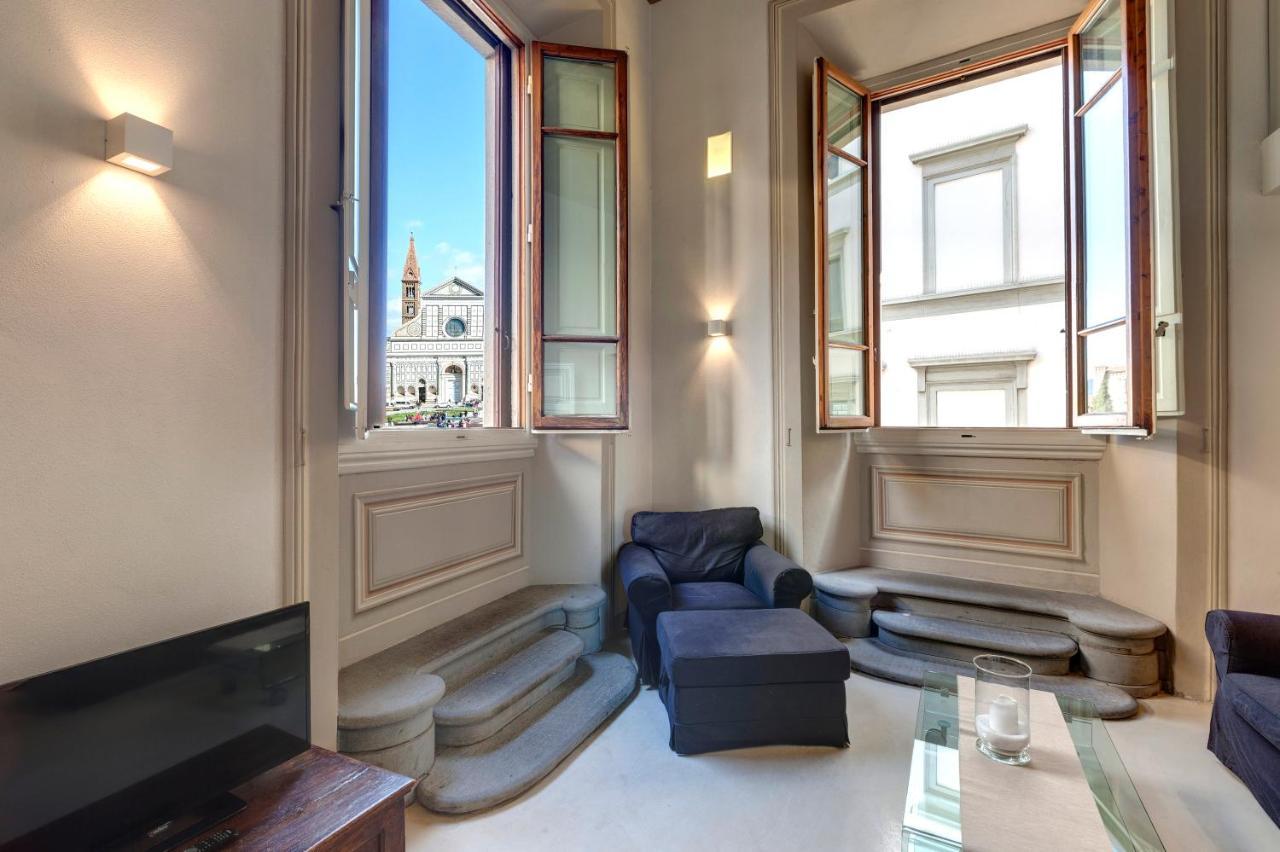 Gold Apartment *