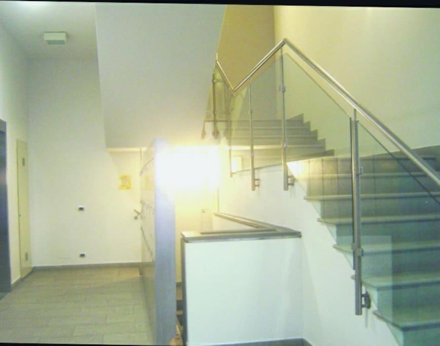 Bright Gioberti Courtyard Apartment Florence