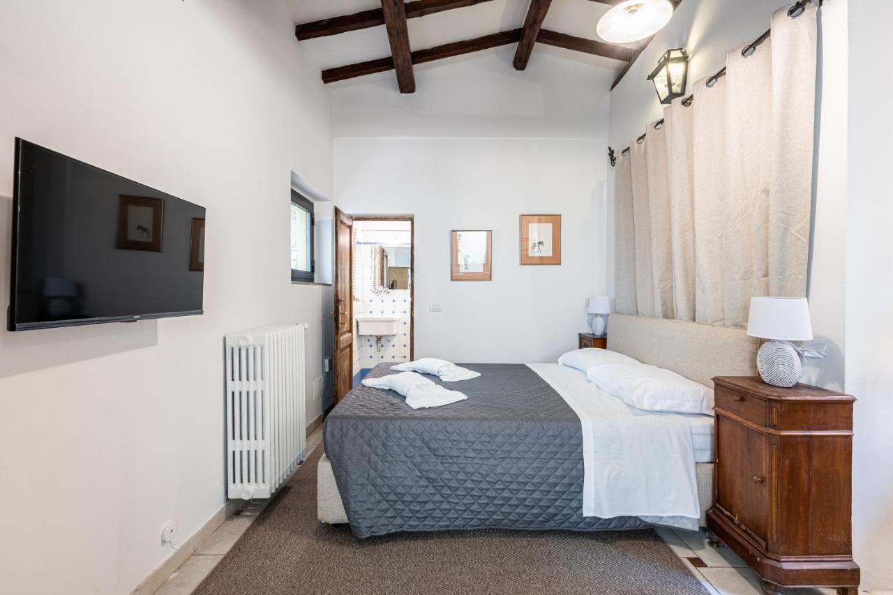 Santa Monaca Suites Maison d'hôtes