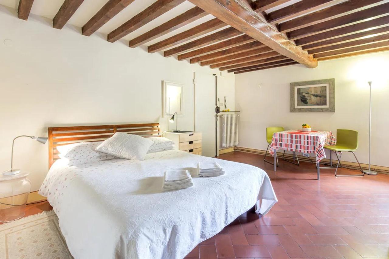 No2 Ancient Palazzo Appartement