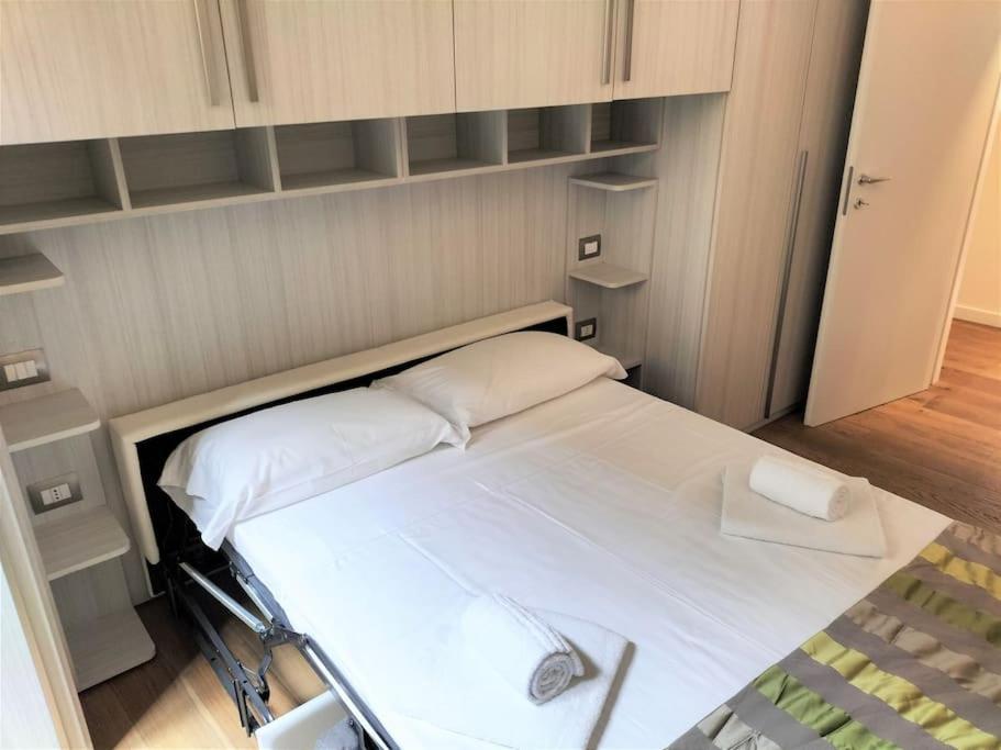 Pandolfini Apartment- With 2 Bedrooms Apartment *