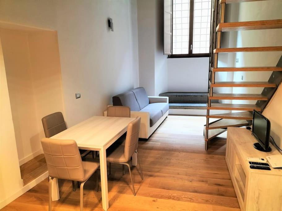Pandolfini Apartment- With 2 Bedrooms * Florence