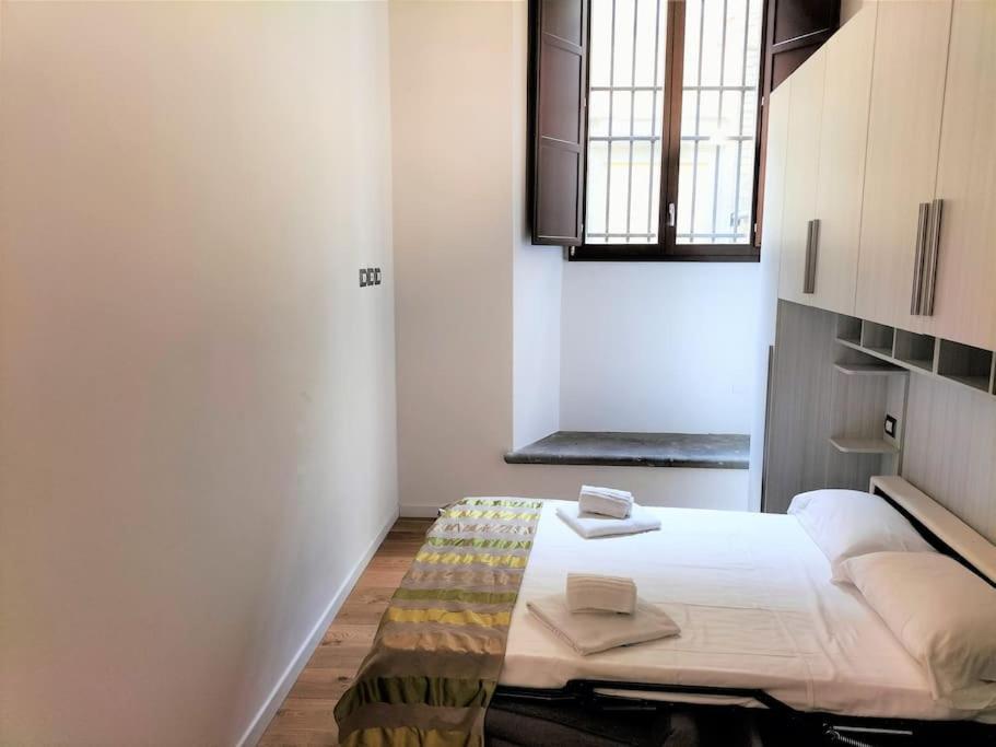 Pandolfini Apartment- With 2 Bedrooms Apartment Florence
