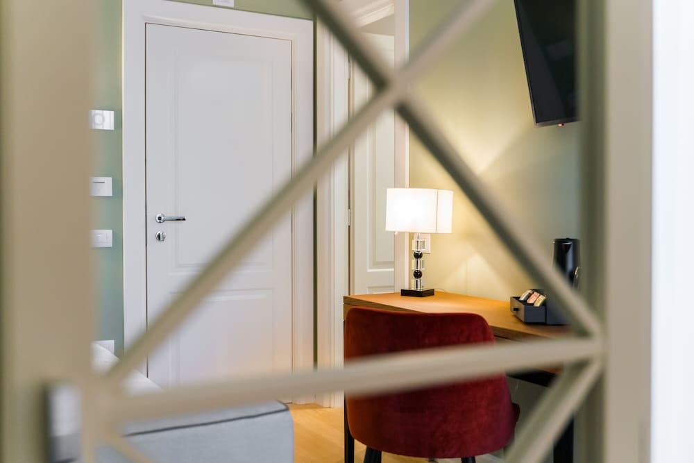 Hotel Neroli - Place Of Charme 4*