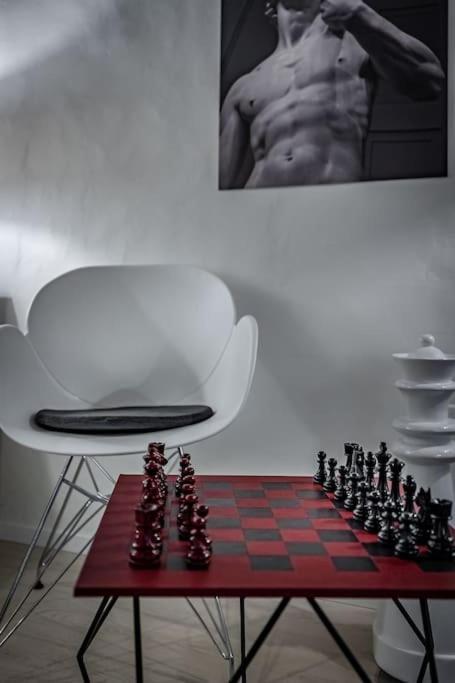 The Checkmate's House In Florence