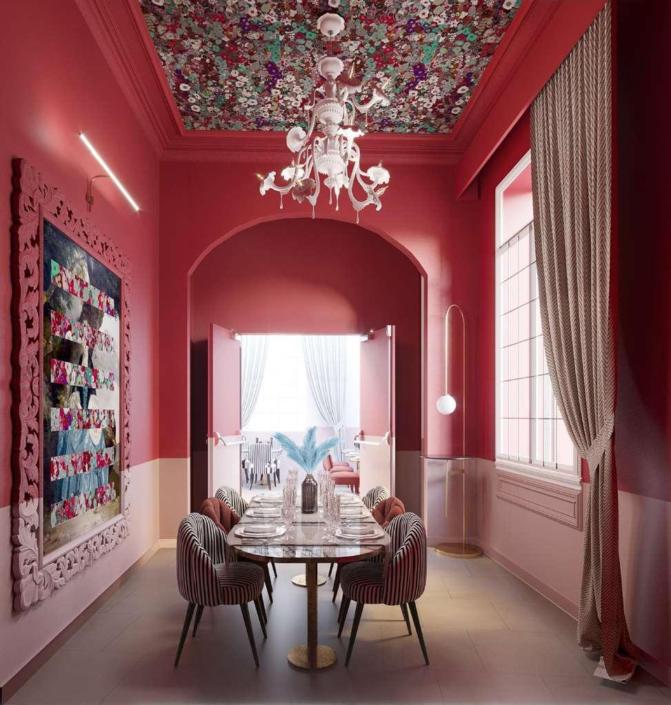 Anglo American Curio Collection By Hilton 4* Florence