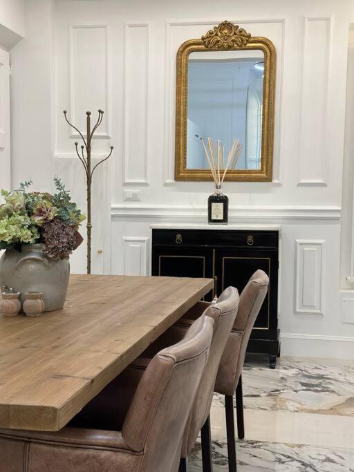 Apartment 3 Bedroom Modern Luxury In *