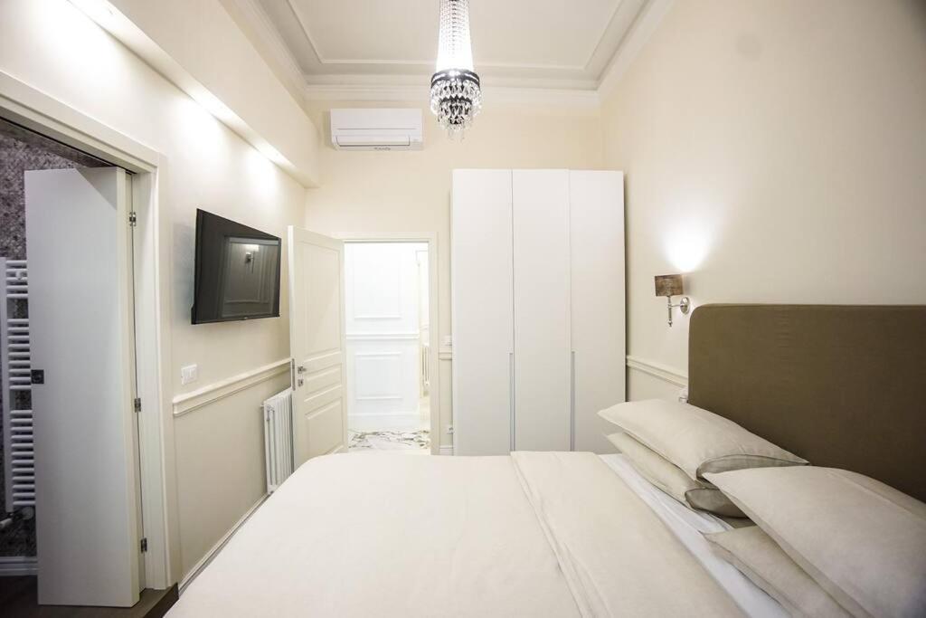 3 Bedroom Modern Luxury In Apartment Florence
