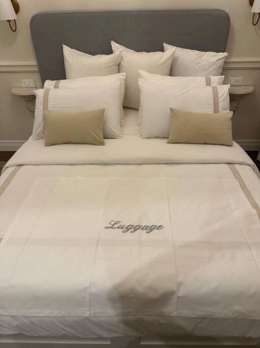 3 Bedroom Modern Luxury In Apartment Florence