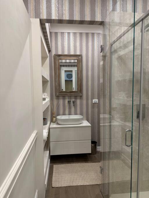 3 Bedroom Modern Luxury In * Florence