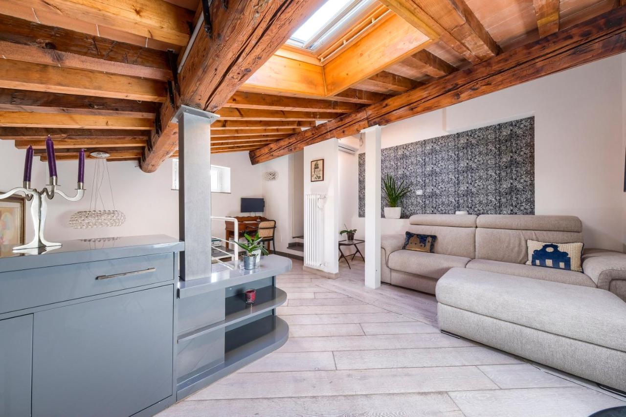 Pitti Design Apartment Florence