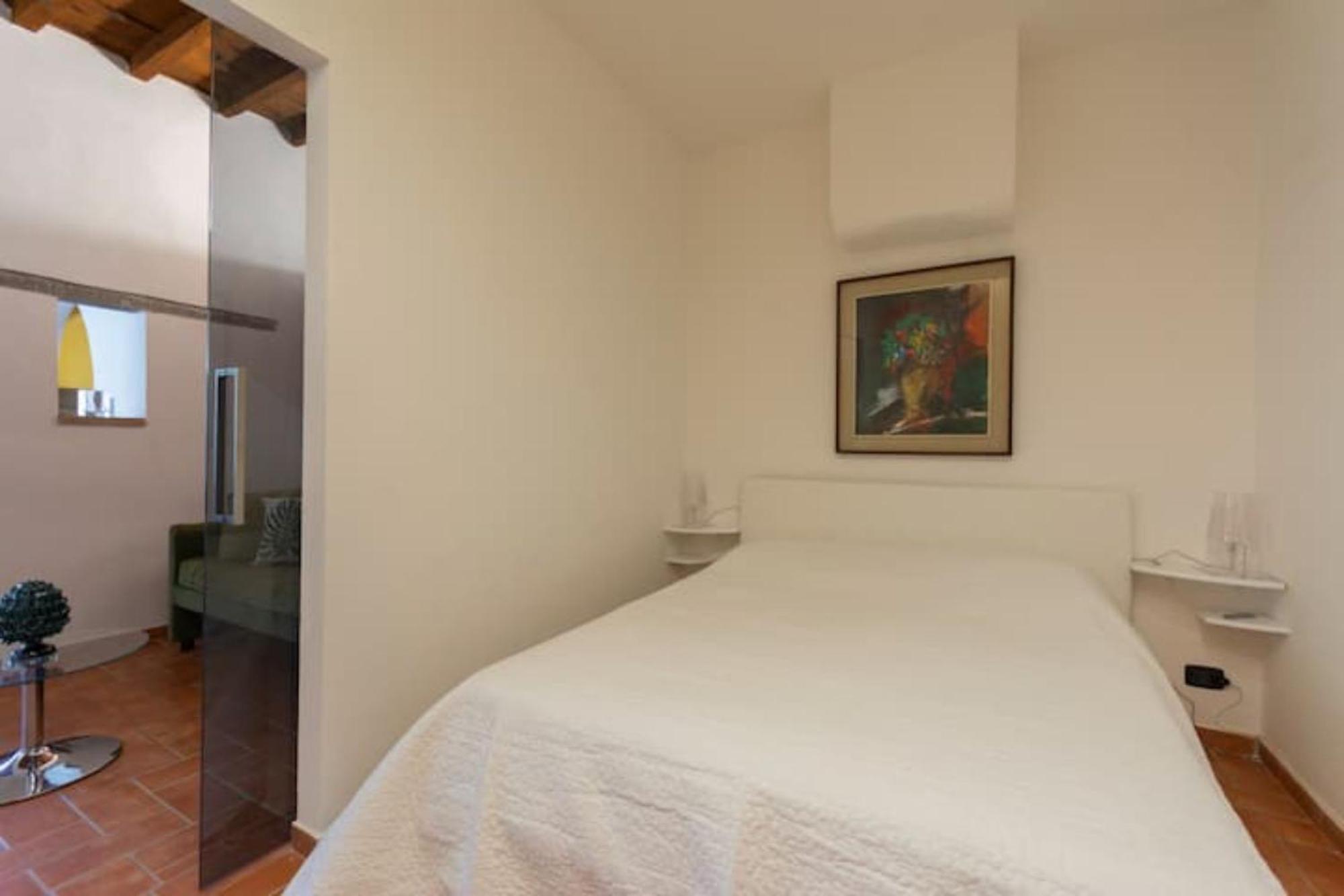 Lovely In Town Apartment *