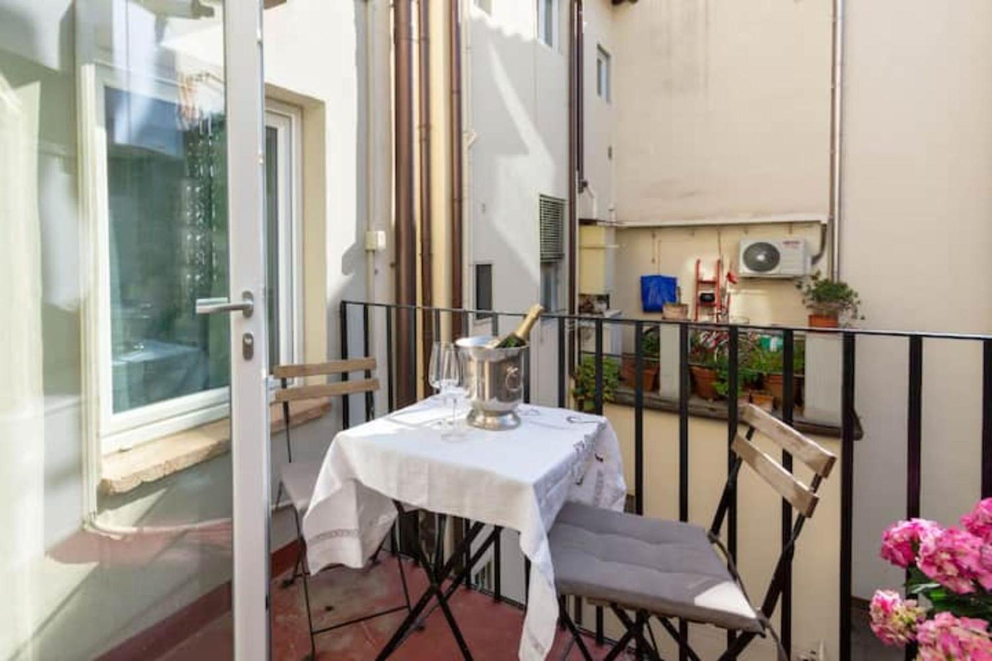 Lovely In Town Apartment *