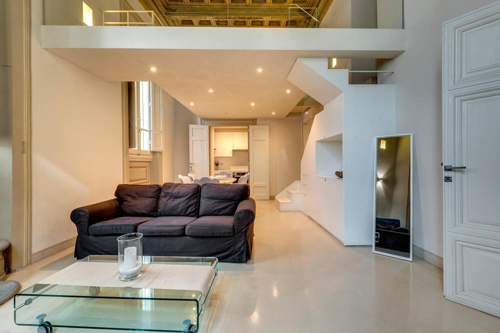 Gold Apartment