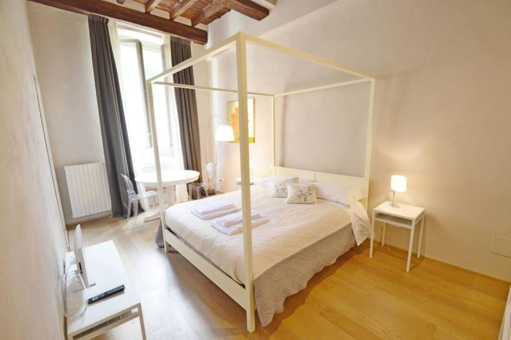 Apartment Keys Of Italy - Albero 15 Small - Train Station For Couples 2nd Floor