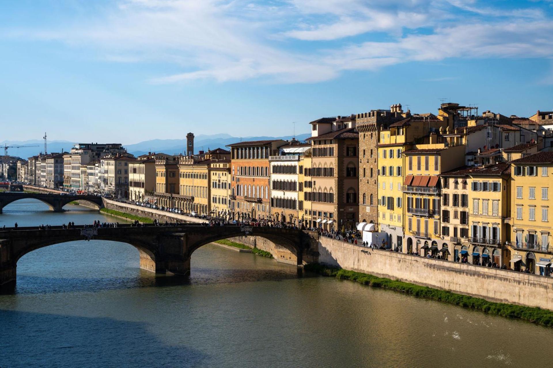 Luxury River With Terrace Apartment Florence