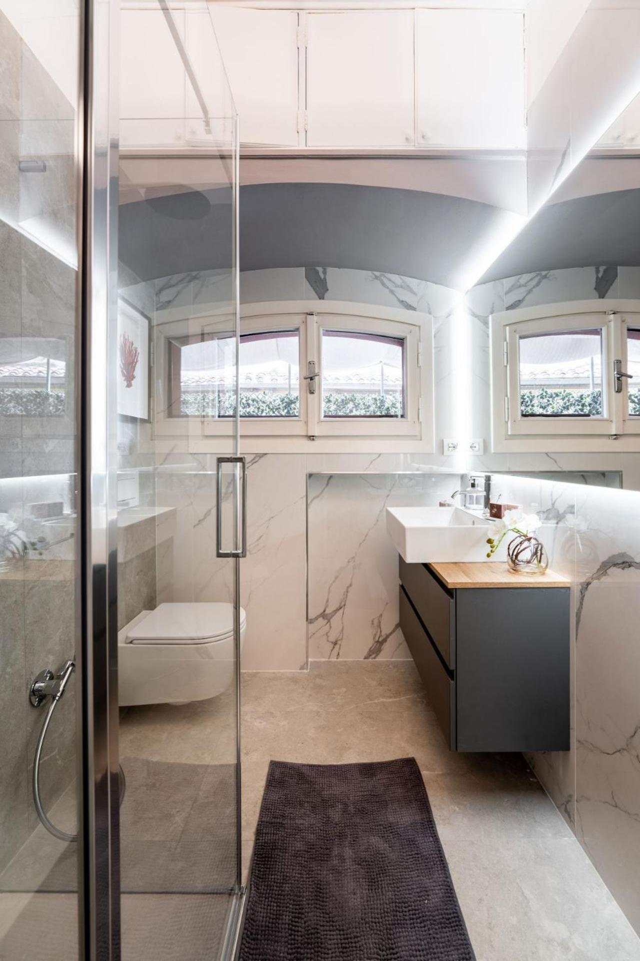 Luxury River With Terrace Apartment Florence