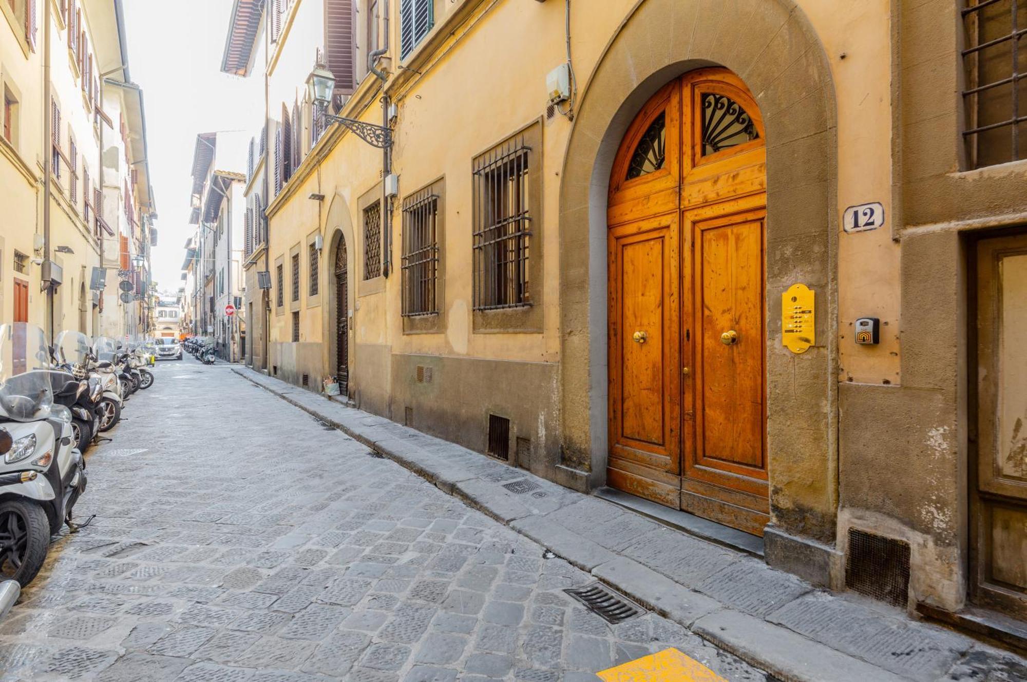 Oltrarno Duplex Apartment