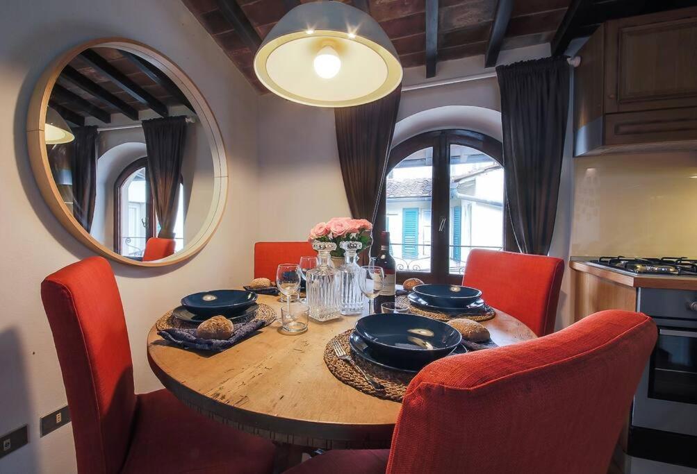 Santa Croce At Your Fingertips. Apartment
