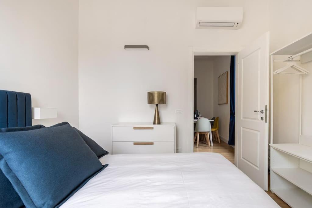 White Martelli Apartment