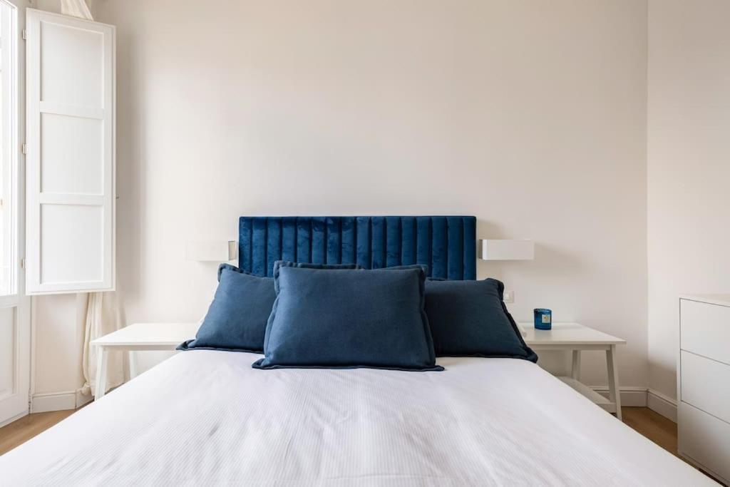 Apartment White Martelli