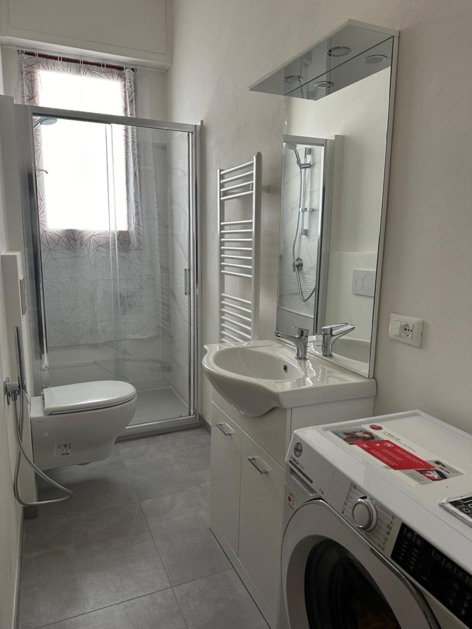 Séjour chez l'habitant Jf Yellow - Ideal Location Away From The Crowds And Close To The Tramline Stop - Only Female Guests Or Couples *